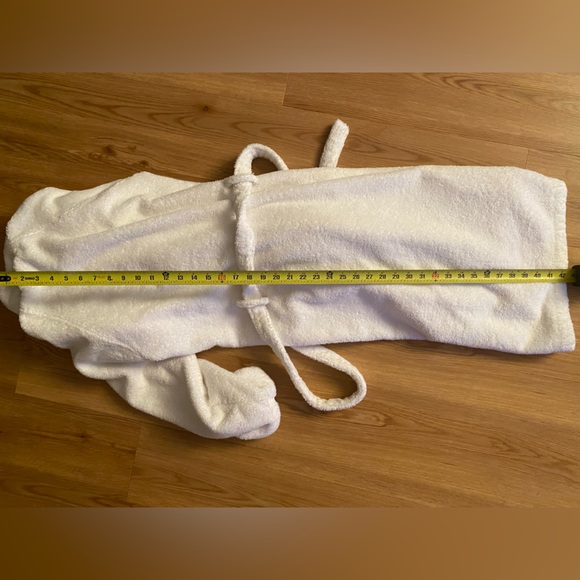 Snowe 100% Long Staple Cotton Robe - Picture 8 of 8